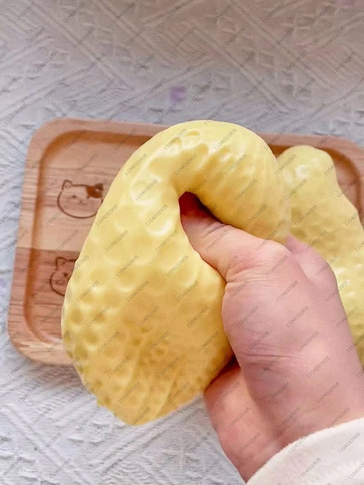 Crunchy Peanut Stress Ball Food-Shaped Squeeze Ball Squishy Toys ASMR Sensory Anti Stress Fidget Toys for Adults Recess Desk Toy