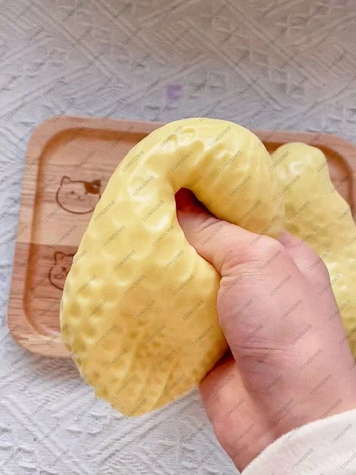 Crunchy Peanut Stress Ball Food-Shaped Squeeze Ball Squishy Toys ASMR Sensory Anti Stress Fidget Toys for Adults Recess Desk Toy